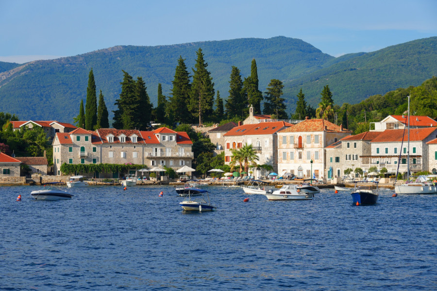 Tradicionalna primorska arhitektura u selu Rose na Luštici